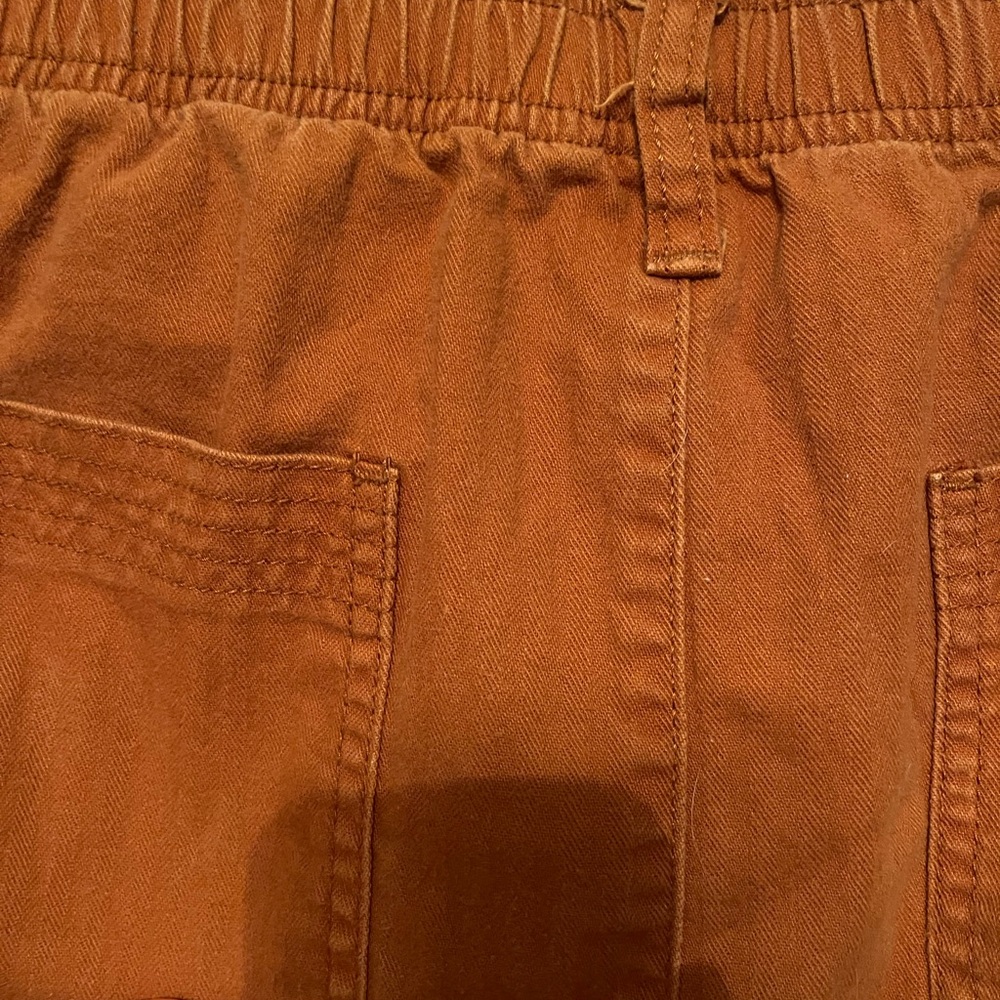 Women's Rust Shorts - Picture 4 of 4